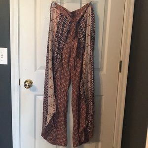 Pants with slits on both legs